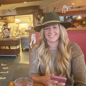 Meet your Posher, Amy